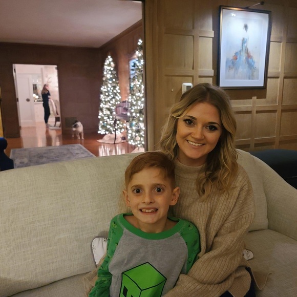 Meet your Posher - Picture 4 of 7